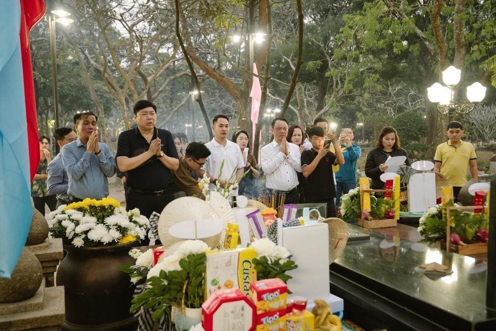 Mâm lễ dâng cô Sáu có thể chuẩn bị tuỳ tâm nhưng cần sự chỉn chu và trang trọng (Nguồn: Internet)